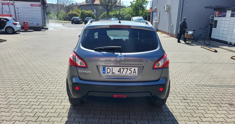 Nissan Qashqai cena 35700 przebieg: 200000, rok produkcji 2012 z Wyrzysk małe 137